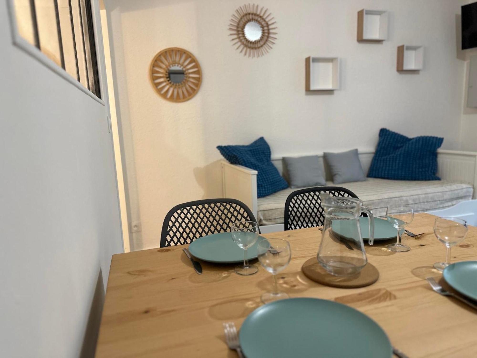 Appartement Climatise Avec Chambre Et Parking Privatif Locations Vld Camargue Saintes-Maries-de-La-Mer Exterior foto