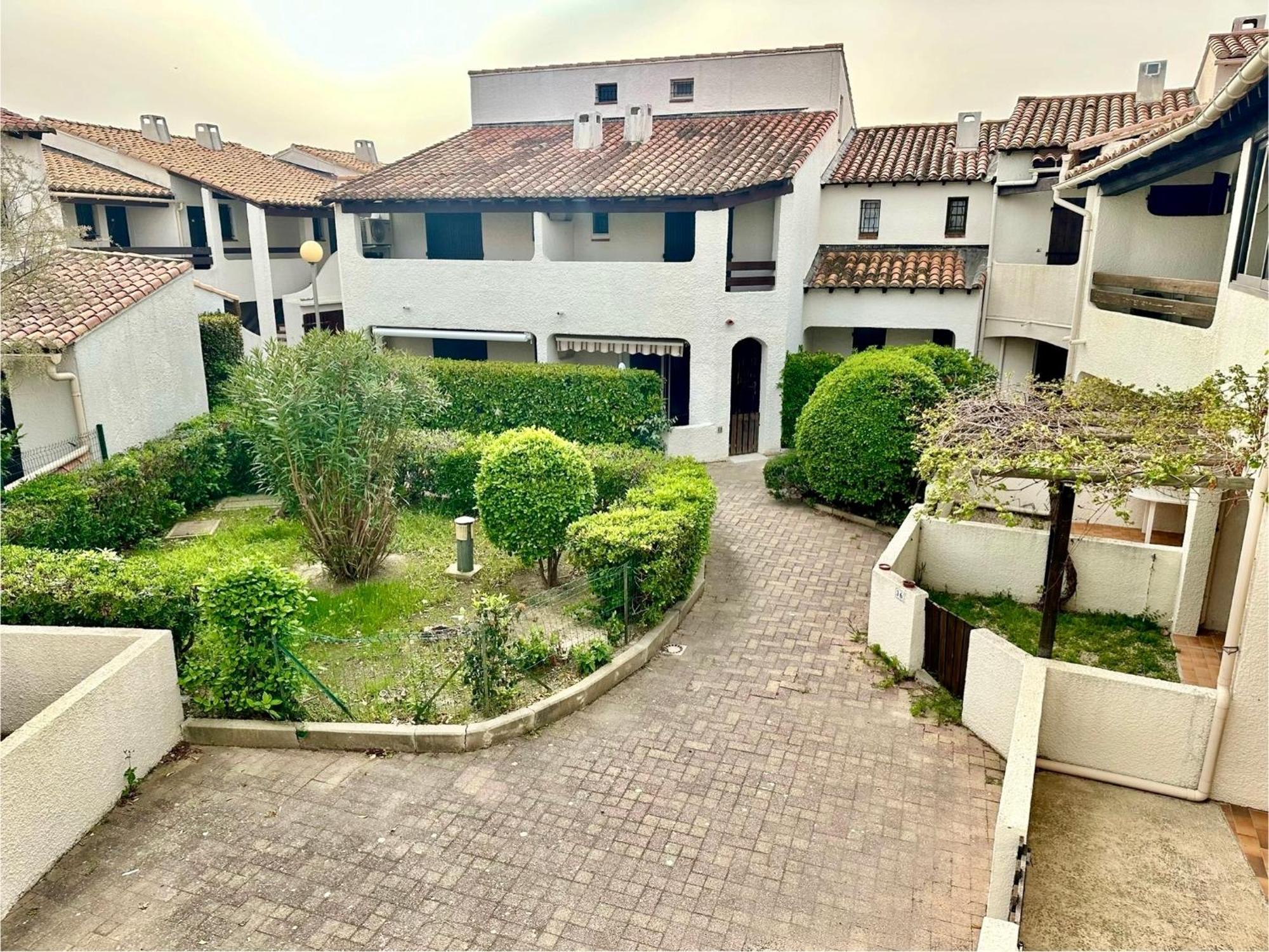 Appartement Climatise Avec Chambre Et Parking Privatif Locations Vld Camargue Saintes-Maries-de-La-Mer Exterior foto