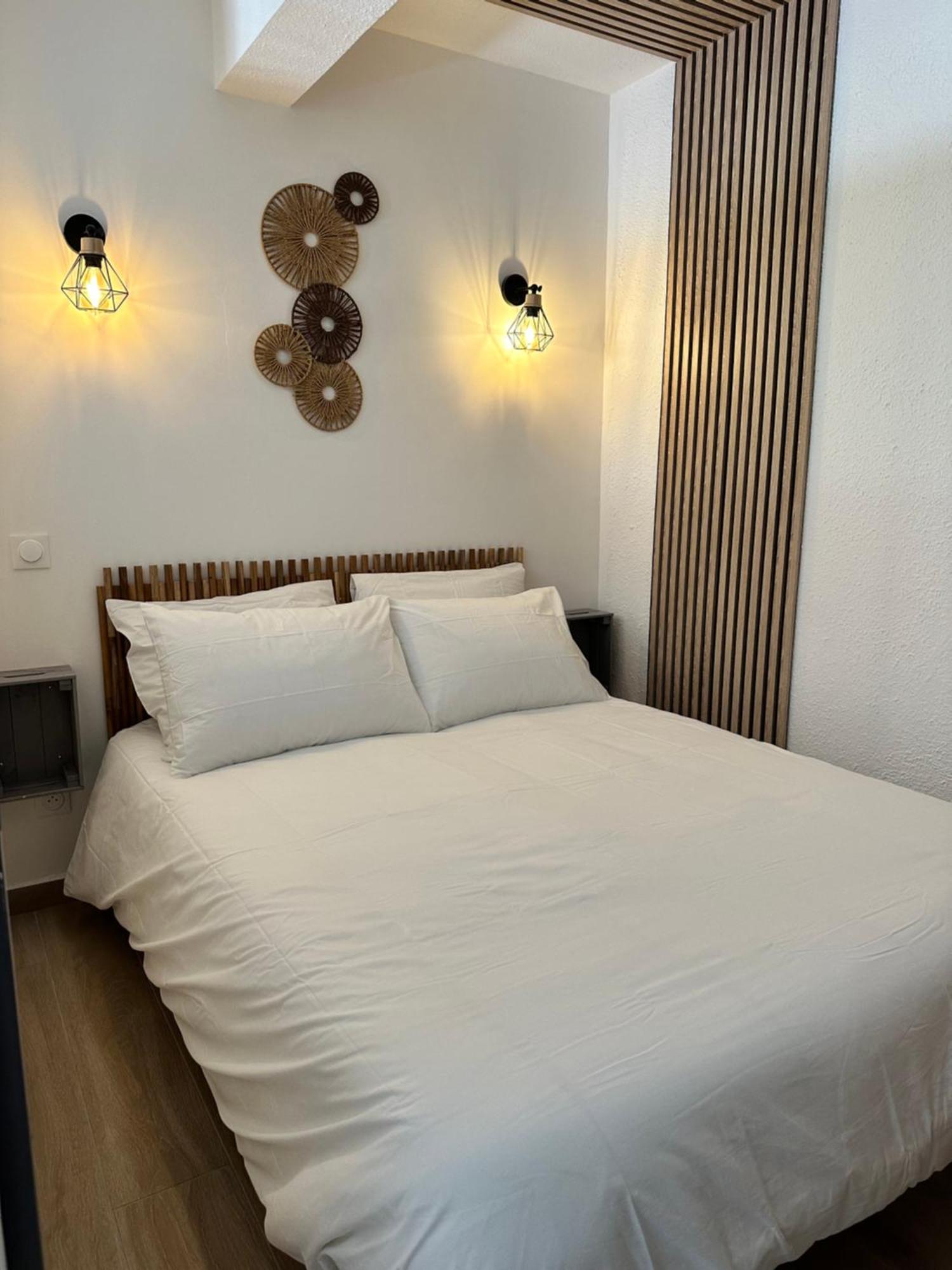 Appartement Climatise Avec Chambre Et Parking Privatif Locations Vld Camargue Saintes-Maries-de-La-Mer Exterior foto